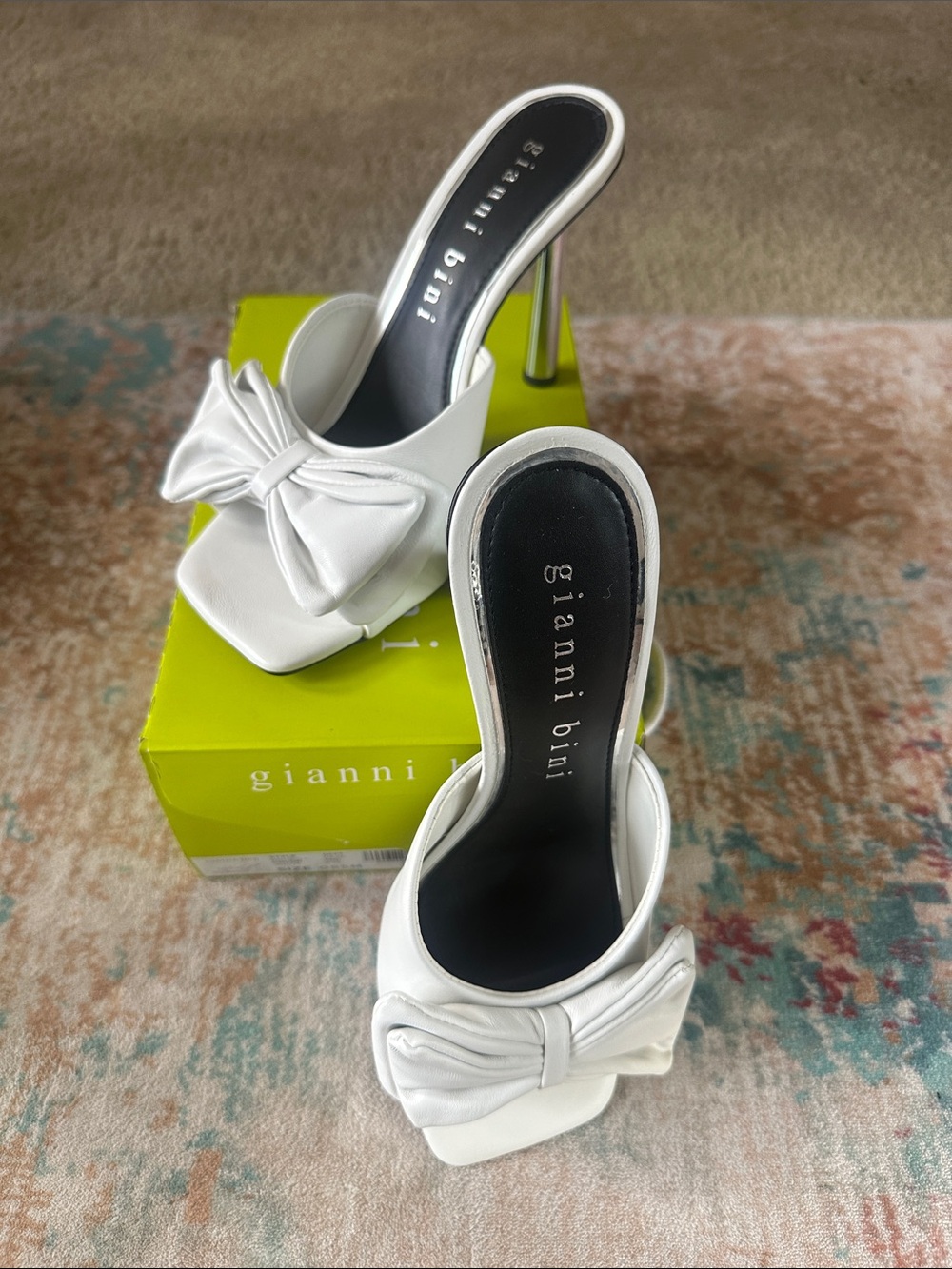 Gianni Bini White Bow-Front Open-Toe Mules